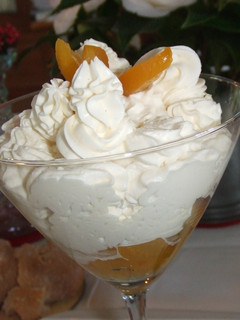 Una foto de Crema de mascarpone, albaricoque y mandarina