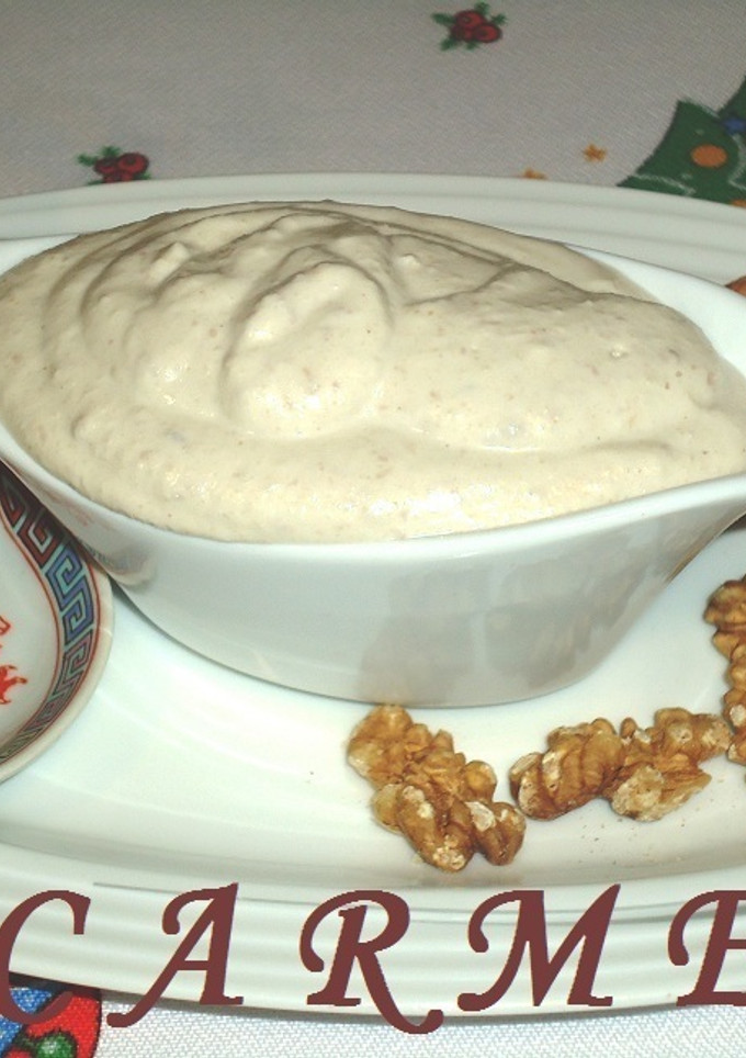 Una foto de Salsa de nueces, receta de cocina catalana