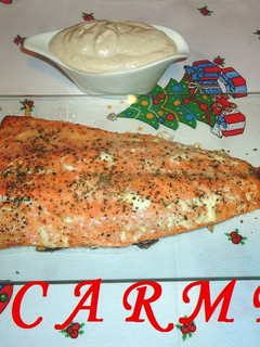 Una foto de Supremas de salmón salvaje con salsa de nueces