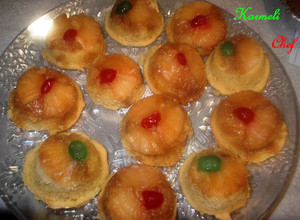 Una foto de Volteaditos navideños de piña y cereza