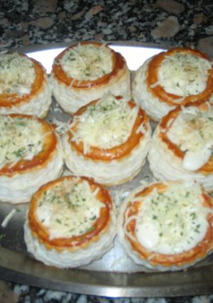 Una foto de Volovanes rellenos