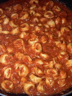 Una foto de Tortellini de carne con atún