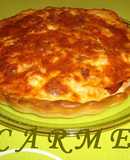 Quiché de gambas, embutidos y piñones