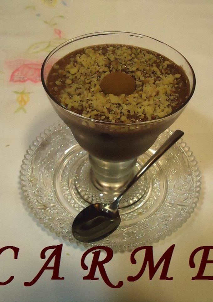 Una foto de Mousse de turrón de trufa