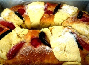 Una foto de Rosca de reyes mexicana