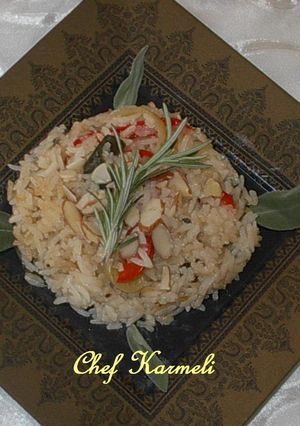 Una foto de Arroz almendrado con higos y pimientos