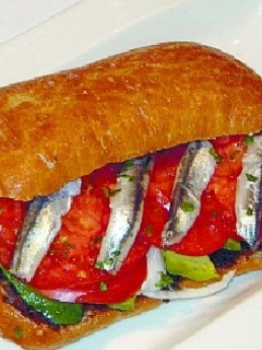 Una foto de Bocadillo de boquerones