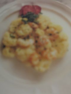 Una foto de Coliflor con gambas y vinagreta