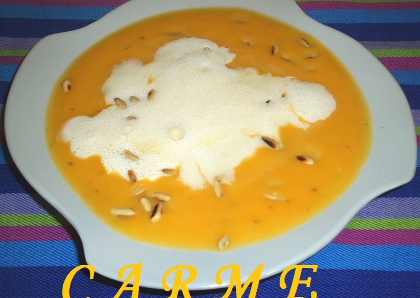 Puré de calabaza y manzana con crema de melón<br />