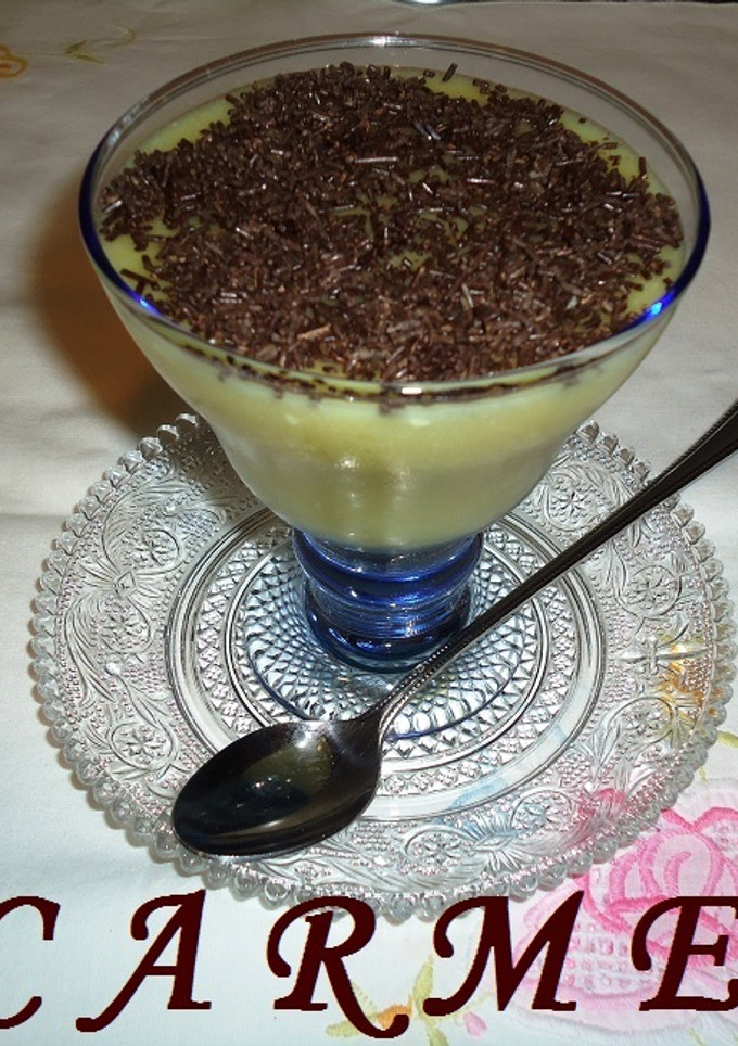 Una foto de Mousse de mango al chocolate