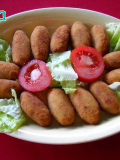 Una foto de Croquetas de jamón y pollo