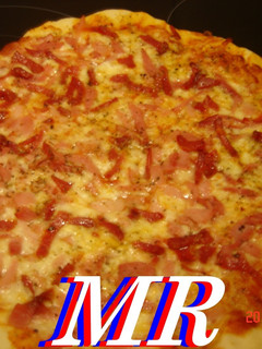 Una foto de Masa de pizza con cerveza