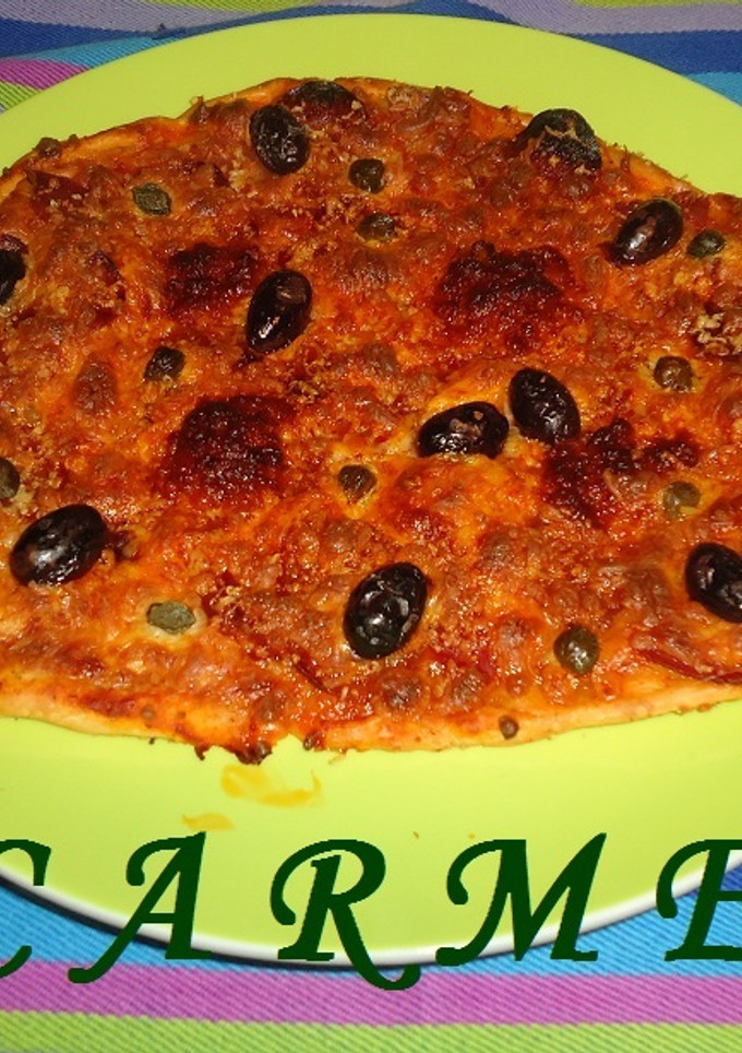 Una foto de Pizza de jamón y sobreasada