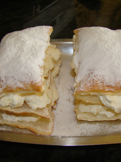 Una foto de Milhojas de nata