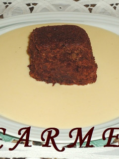 Una foto de Brownies con crema de jengibre