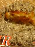 Crujiente de salmón con salsa de champiñones