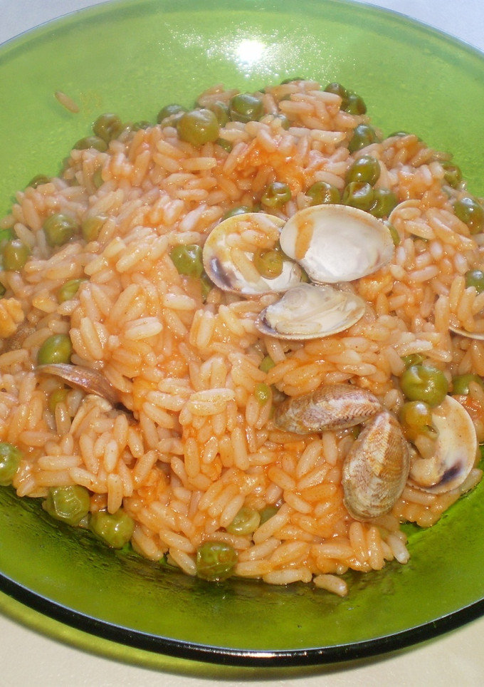 Una foto de Arroz caldoso a la marinera