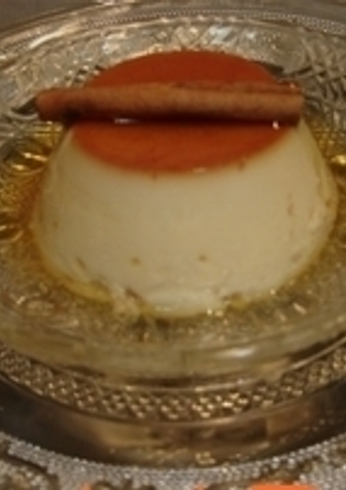 Una foto de Flan con Baileys