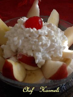 Una foto de Ensalada frutal con requesón americano orgánica