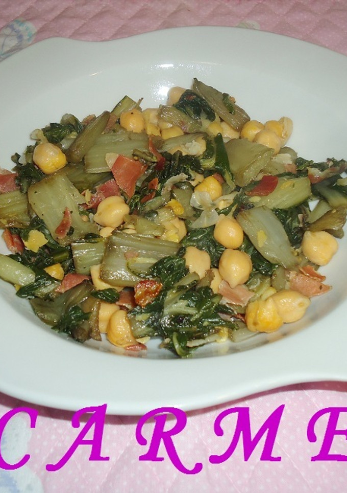 Una foto de Acelgas y garbanzos salteados con jamón serrano