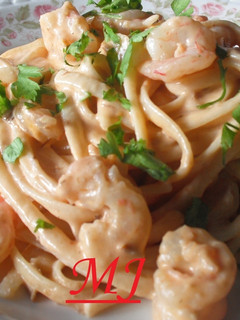 Una foto de Fettuccine Alfredo con gambas