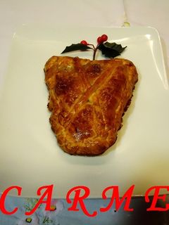 Una foto de Salmón salvaje en hojaldre con mermelada de manzana