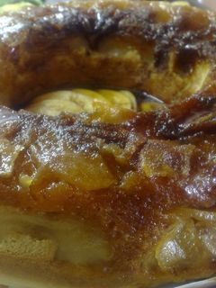 Una foto de Torta de manzana invertida fácil