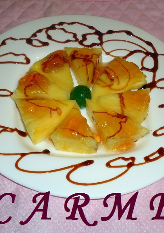 Una foto de Piña natural con jalea de lima de (Gastrobotánica)