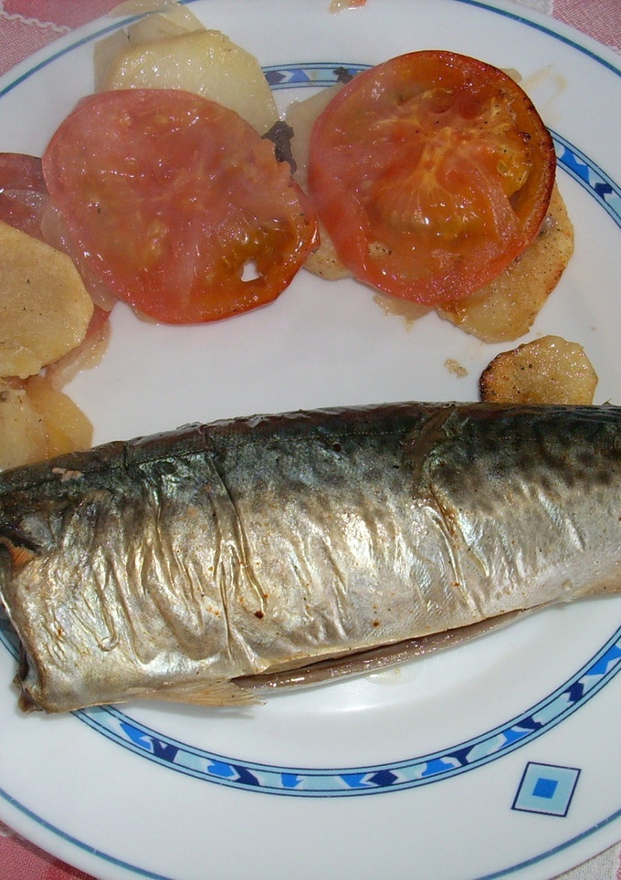 Una foto de Xarda (caballa) al horno