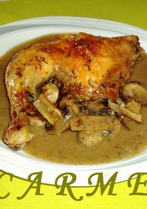 Una foto de Pollo asado con salsa de champiñones