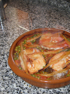 Una foto de Merluza a la cazuela con gambas