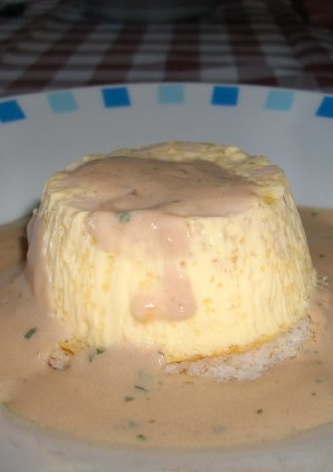 Una foto de Flan de pavo con crema de champiñones