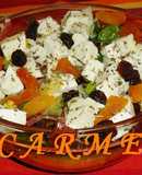 Ensalada con queso mozzarella, jamón y frutos secos