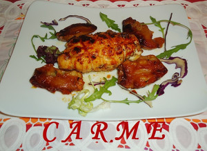 Una foto de Rollitos de pollo rellenos asados con manzanas y miel