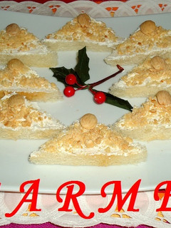 Foto principal de Canapés de queso Philadelphia y almendras saladas