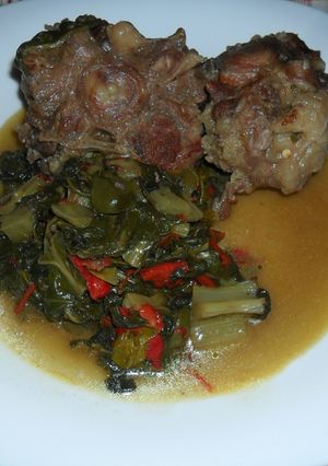 Una foto de Rabo vacuno con vegetales