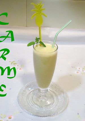Una foto de Batido de plátano y mandarina