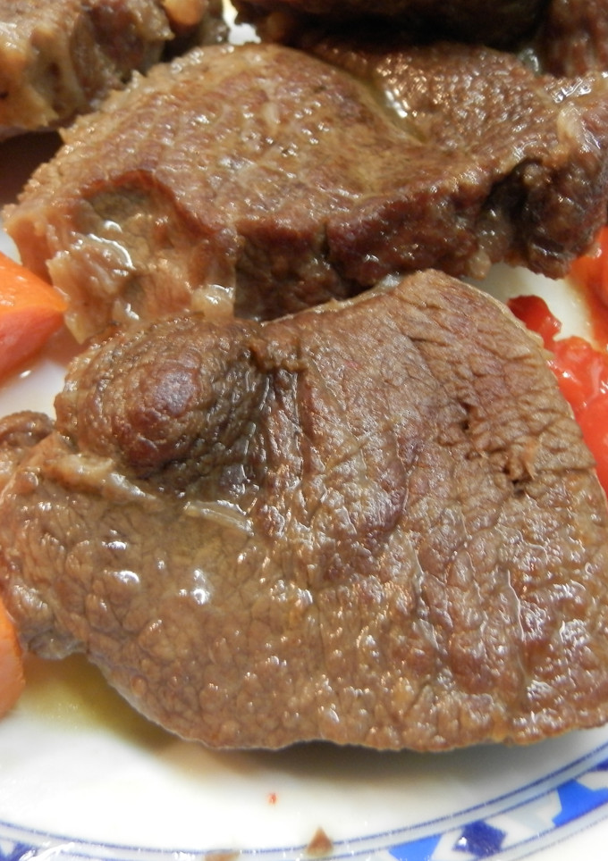 Una foto de Aguja de ternera asada