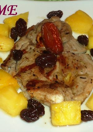 Una foto de Chuletas de cordero con frutas caramelizadas