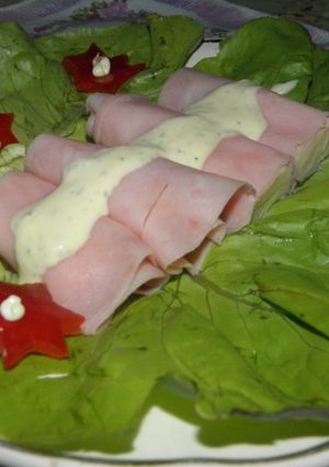 Una foto de Arrolladitos de jamón y pera