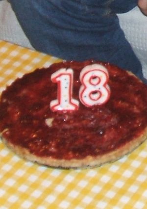 Una foto de Tarta de queso con mermelada de frambuesa casera 