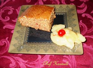 Una foto de Cake integral orgánico de zanahoria y almendras con frutas