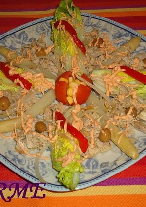 Una foto de Cogollos de lechuga con espárragos