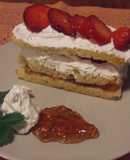 Emparedados de bizcocho y fresas
