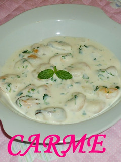 Una foto de Langostinos y mejillones a la crema