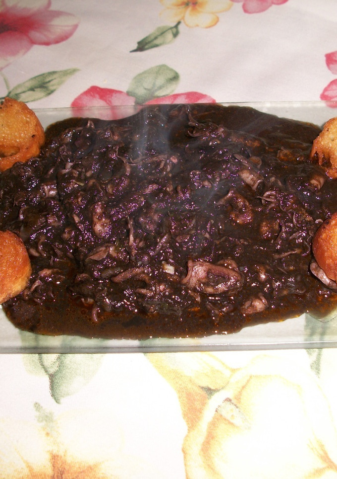 Una foto de Puntillitas negras (chipirones)