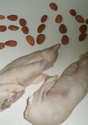 Una foto de Guiso de pies de cerdo