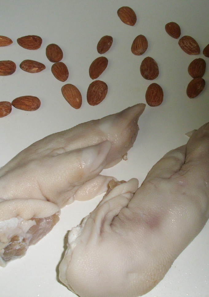 Una foto de Guiso de pies de cerdo