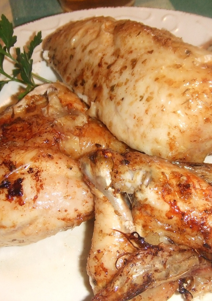Una foto de Pollo a las hierbas secas con lima