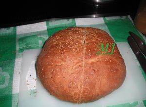 Una foto de Pan casero de ajo y orégano